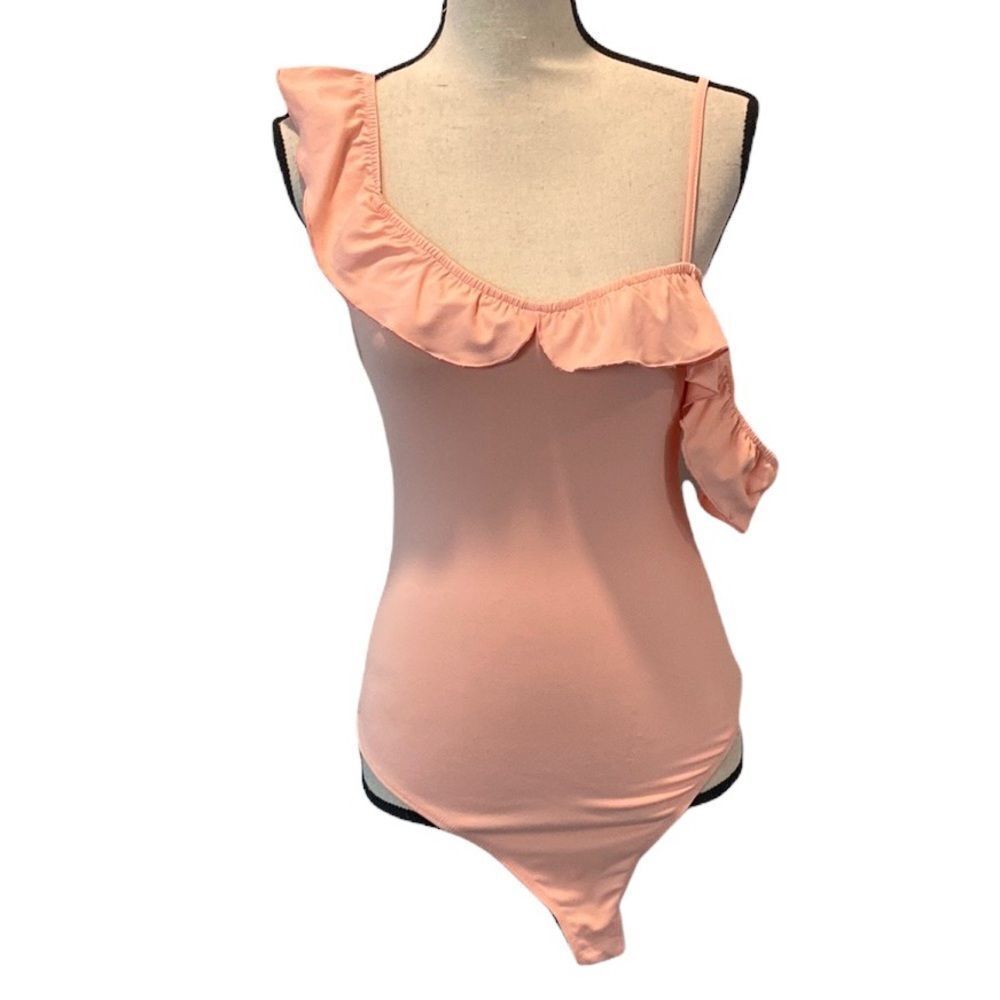 NWT Le Lis Pink Ruffle Bodysuit Size S